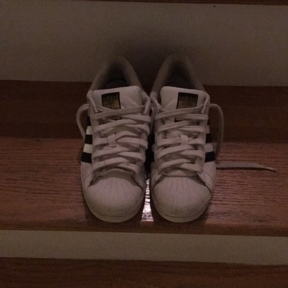poshmark adidas superstar